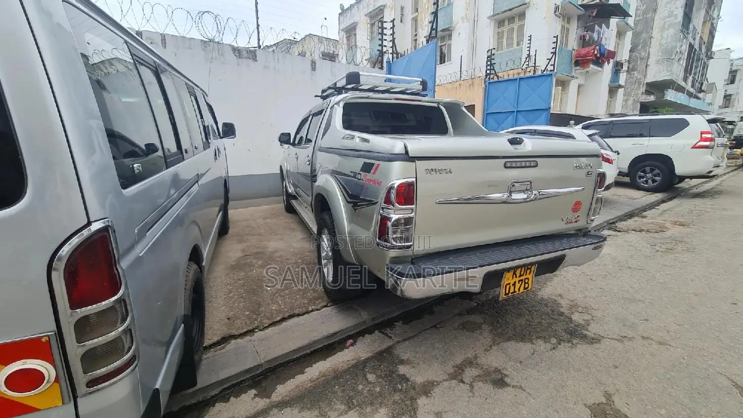 Toyota Hilux 2015 Gray