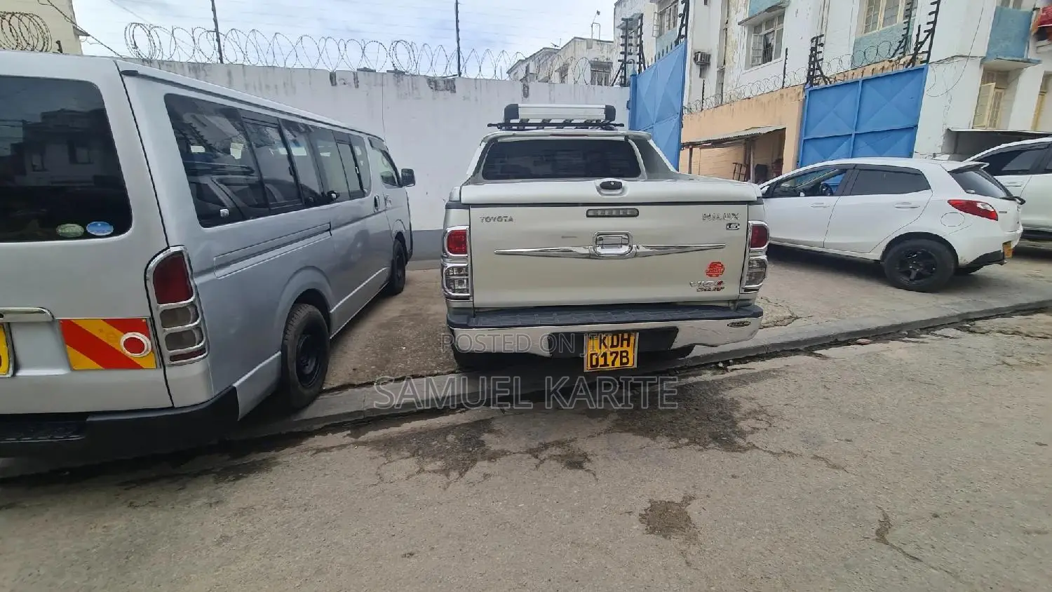 Toyota Hilux 2015 Gray