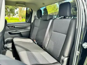 Toyota Hilux 2020 Black