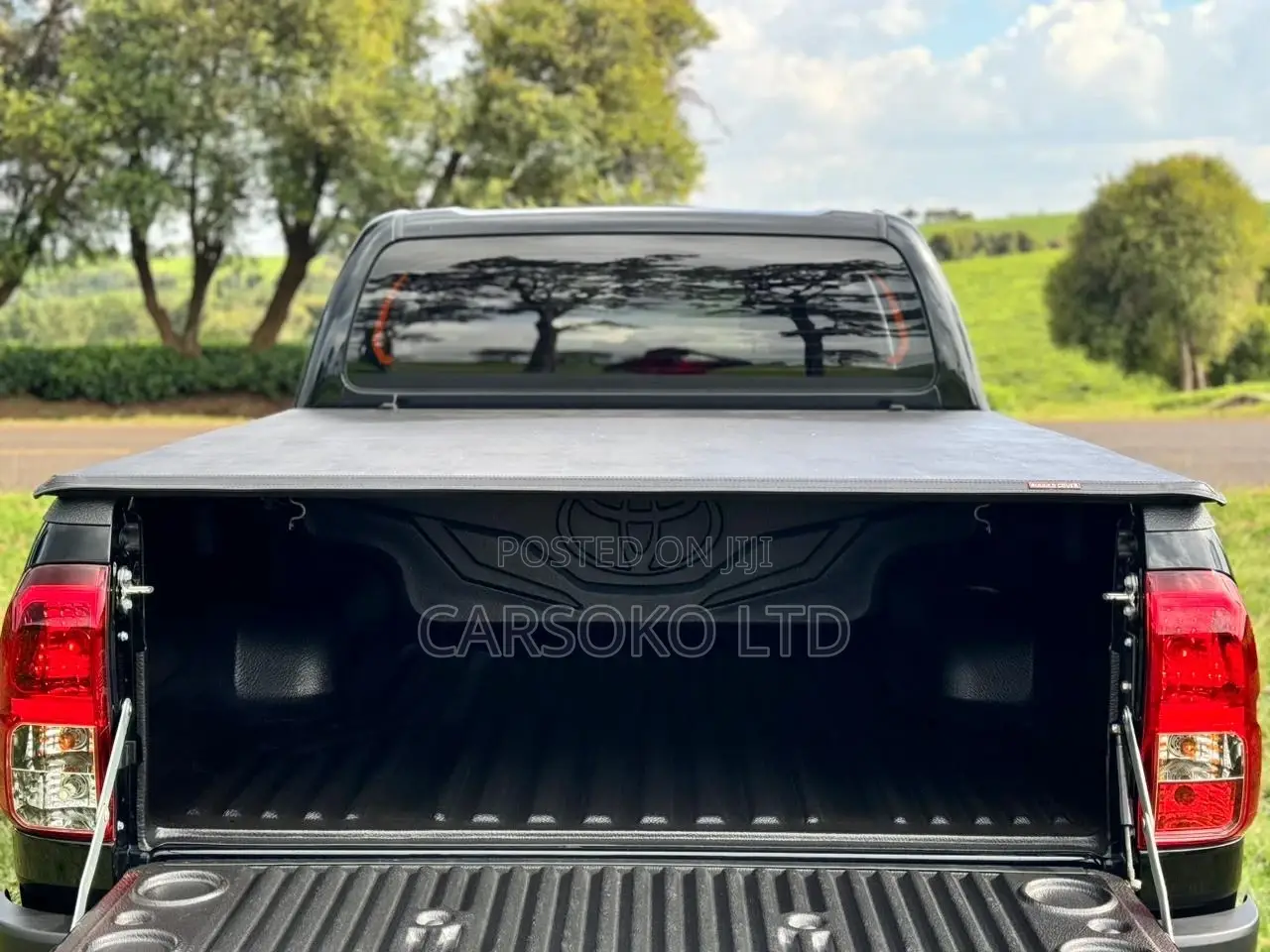 Toyota Hilux 2020 Black