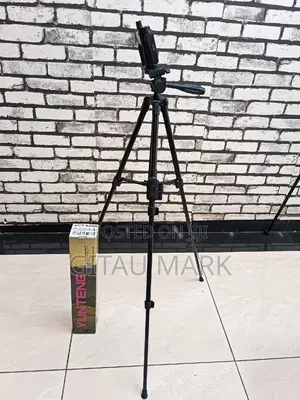 Yunteng VCT 5208 Mobile Phone/Camera Tripod With Bluetooth