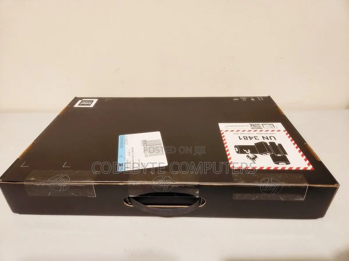 New Laptop HP Envy X360 8GB Intel Core I5 SSD 512GB