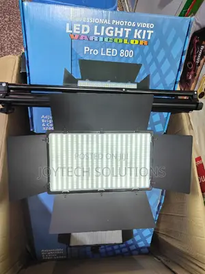 Vedio Light Pro Led Uc 800+ . With Tripod Stand 2 Batts