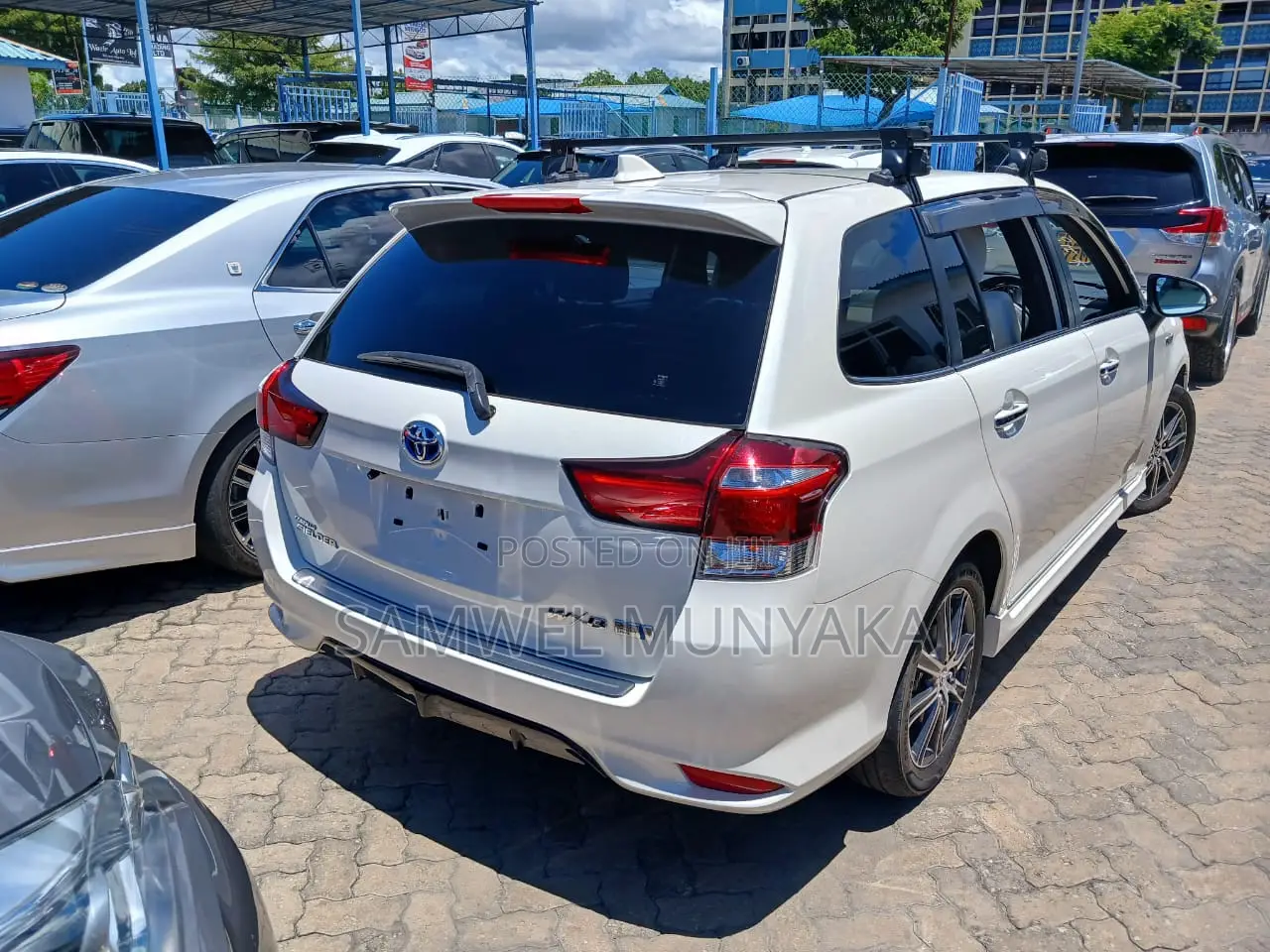 Toyota Corolla Fielder 2017 White