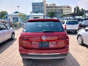 Volkswagen Tiguan 2.0T S AWD 4MOTION 2017 Red
