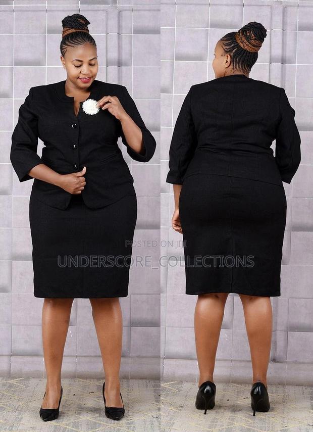 Well Tailored Skirt Suit - thumbnail 9