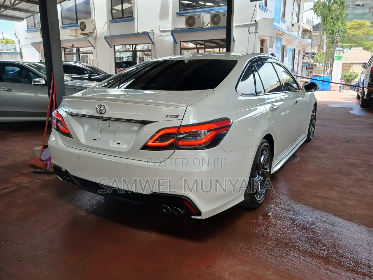 Toyota Crown 2018 Pearl