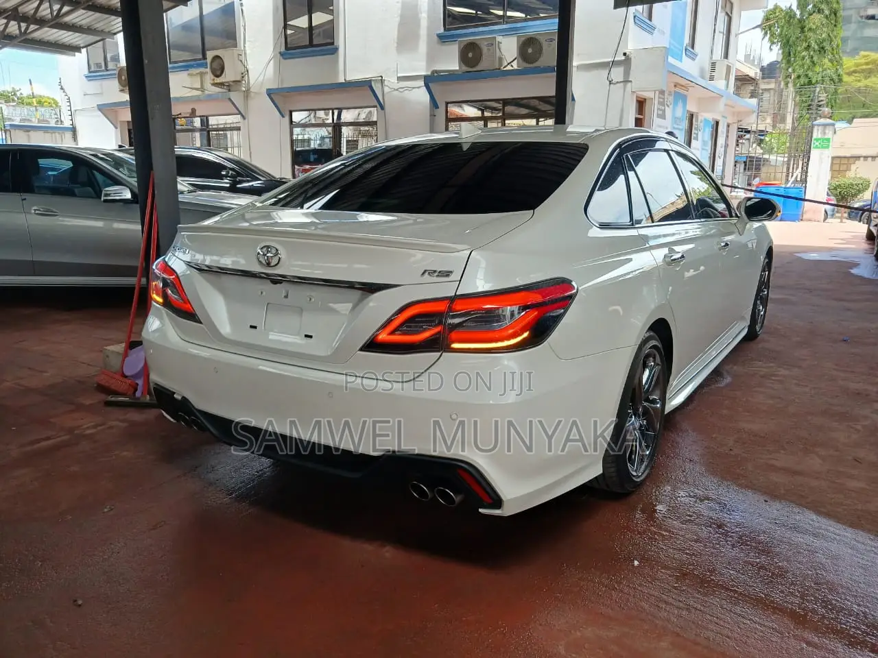 Toyota Crown 2018 Pearl