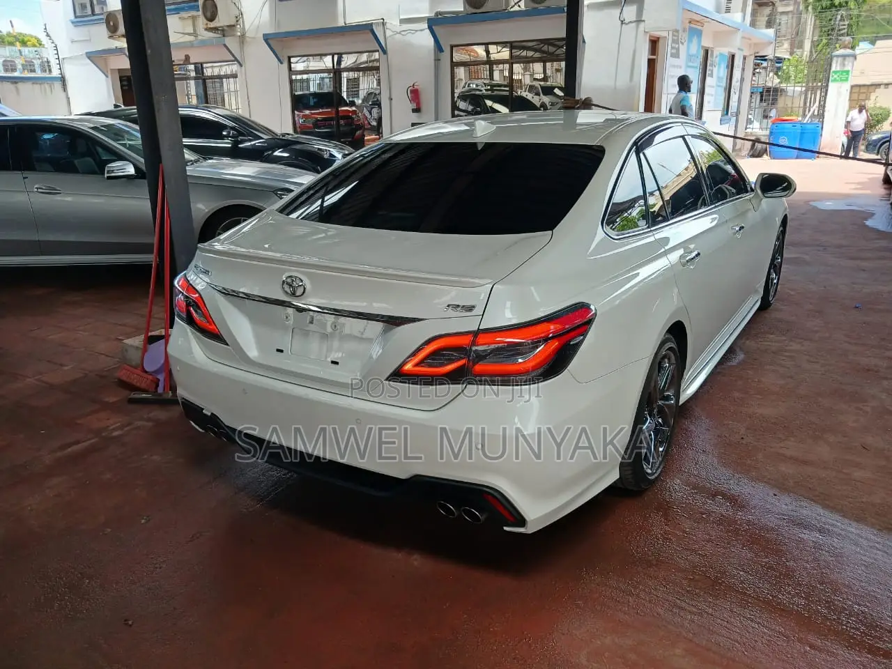 Toyota Crown 2018 Pearl