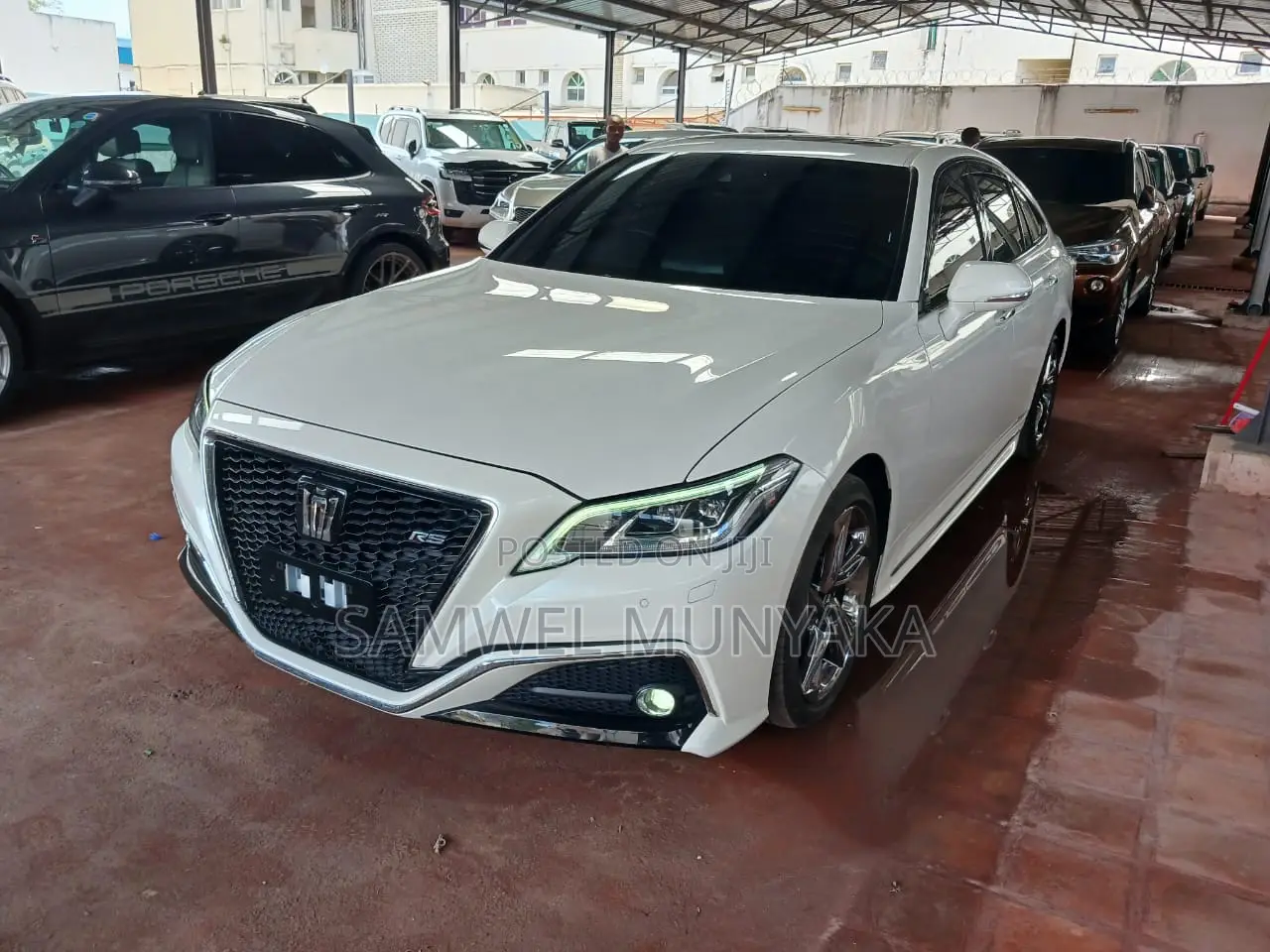 Toyota Crown 2018 Pearl