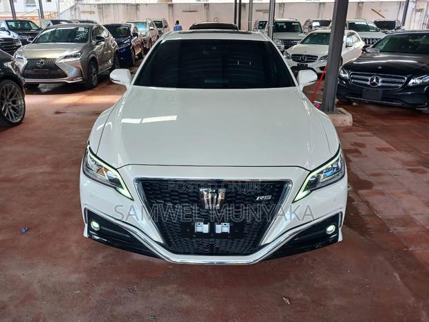 Toyota Crown 2018 Pearl - thumbnail 4