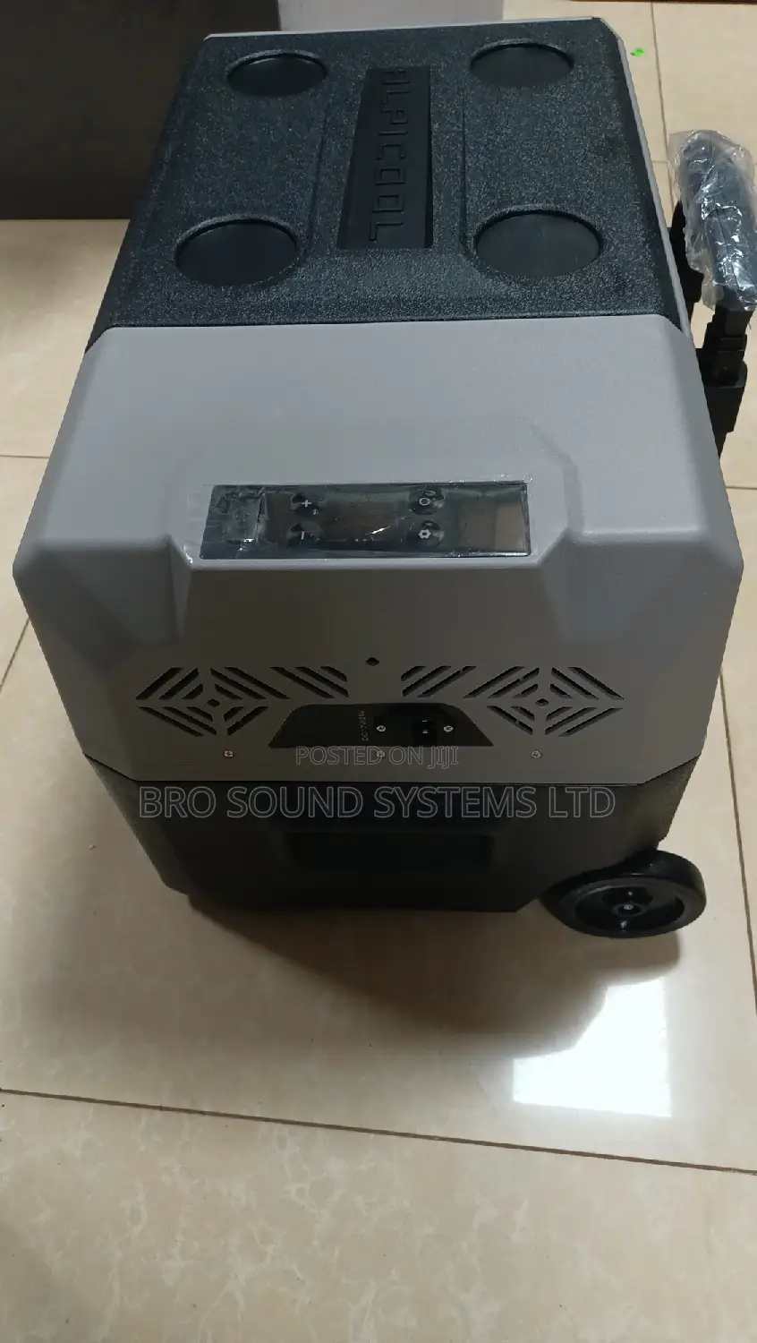 30 Liters Car Fridge With Wheels
