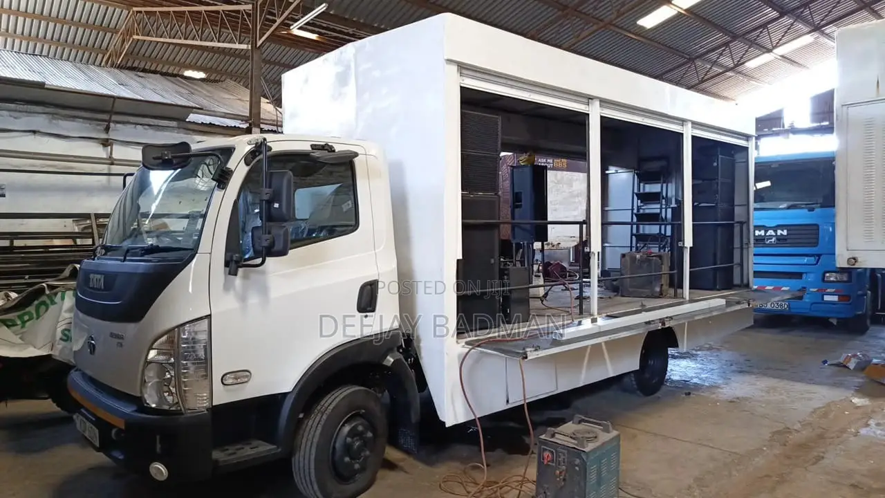 Roadshow Trucks for Hire