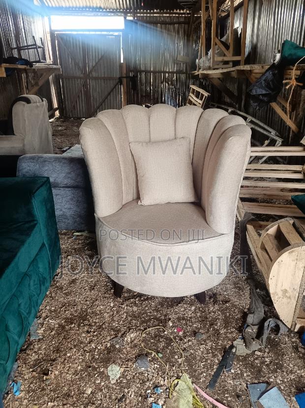 Pedicure Seat, Baige - main view