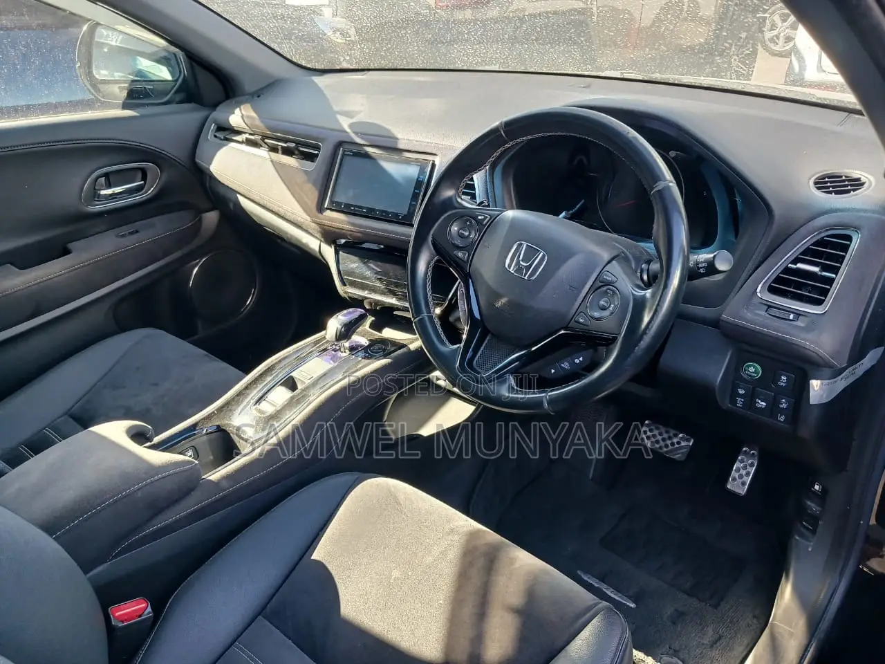 Honda Vezel 1.5 Hybrid 2WD 2017 Black