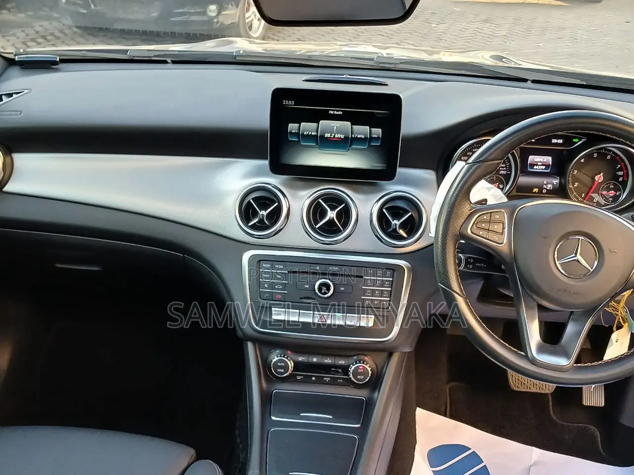 Mercedes-Benz GLA-Class 2017 Black