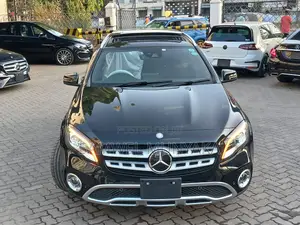 Mercedes-Benz GLA-Class 2017 Black