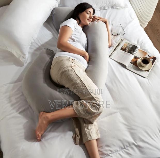 C Shaped Pregnancy Pillow - thumbnail 3