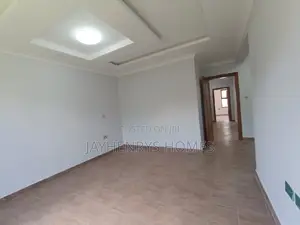 3bdrm House in Thome Estate for rent