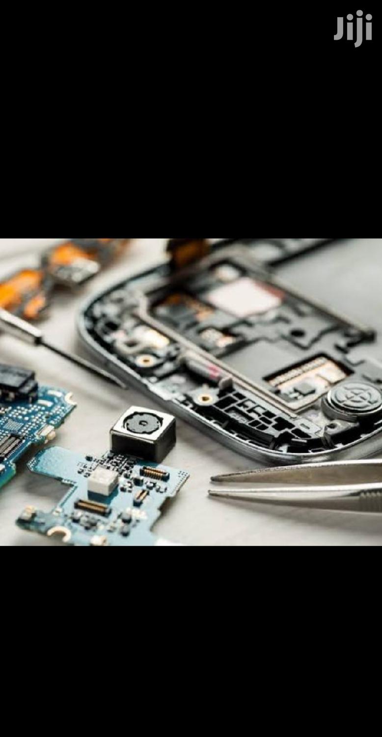 All iPhones Screens Replacement Services Available