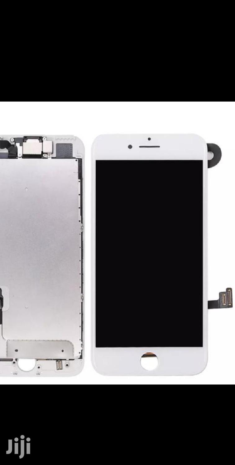 iPhone 8 Screen Replacement Services