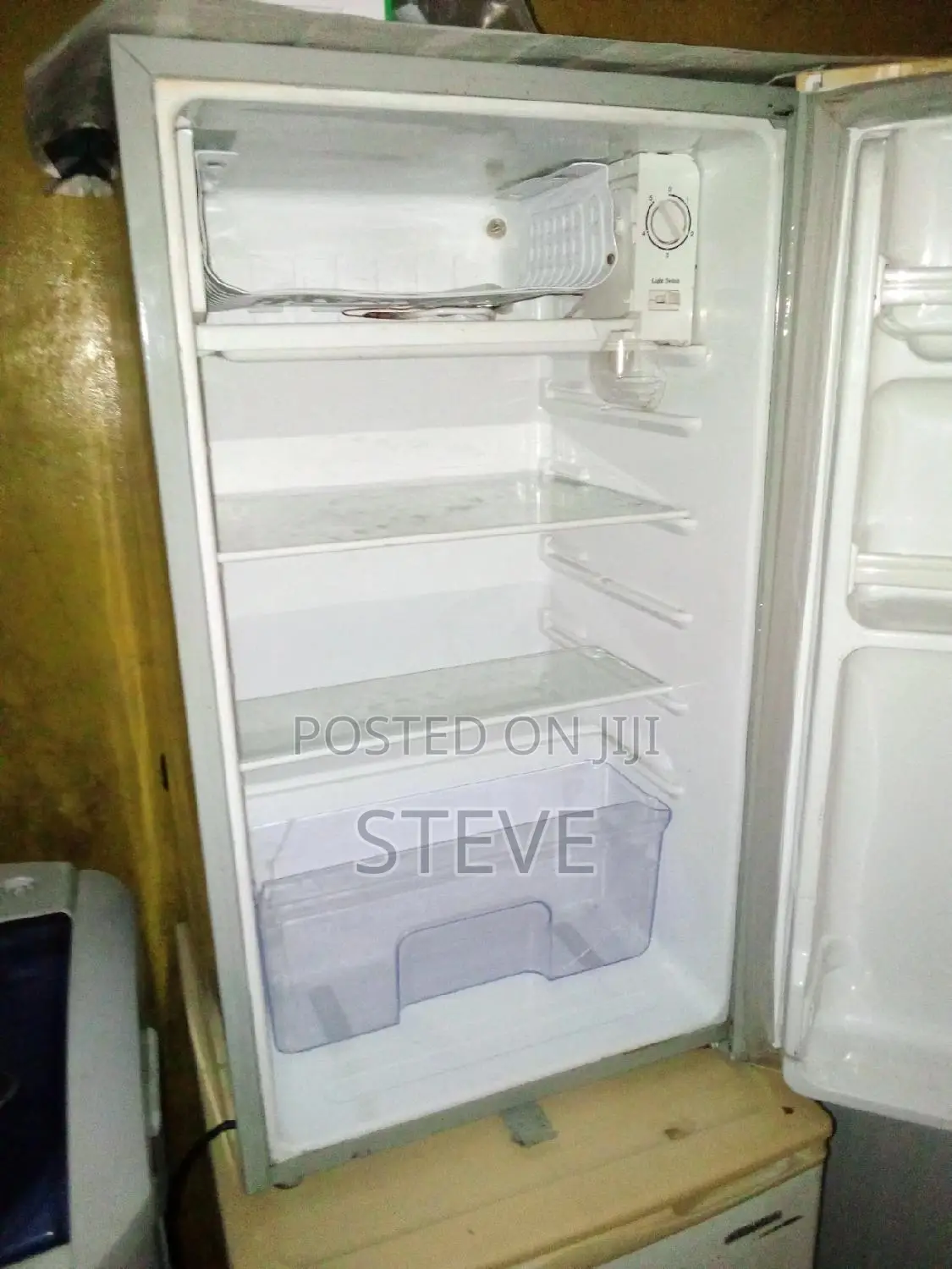 RAMTONS 90ltr Energy Saver, Glass Shelves,Mint Condition