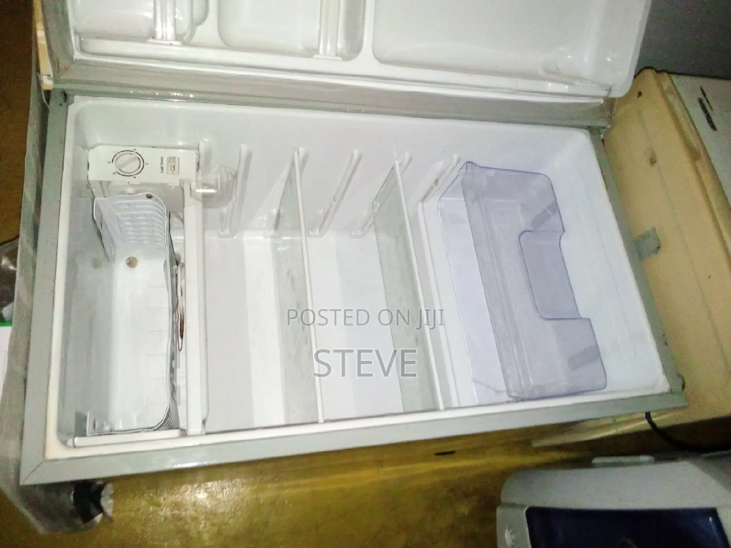 RAMTONS 90ltr Energy Saver, Glass Shelves,Mint Condition