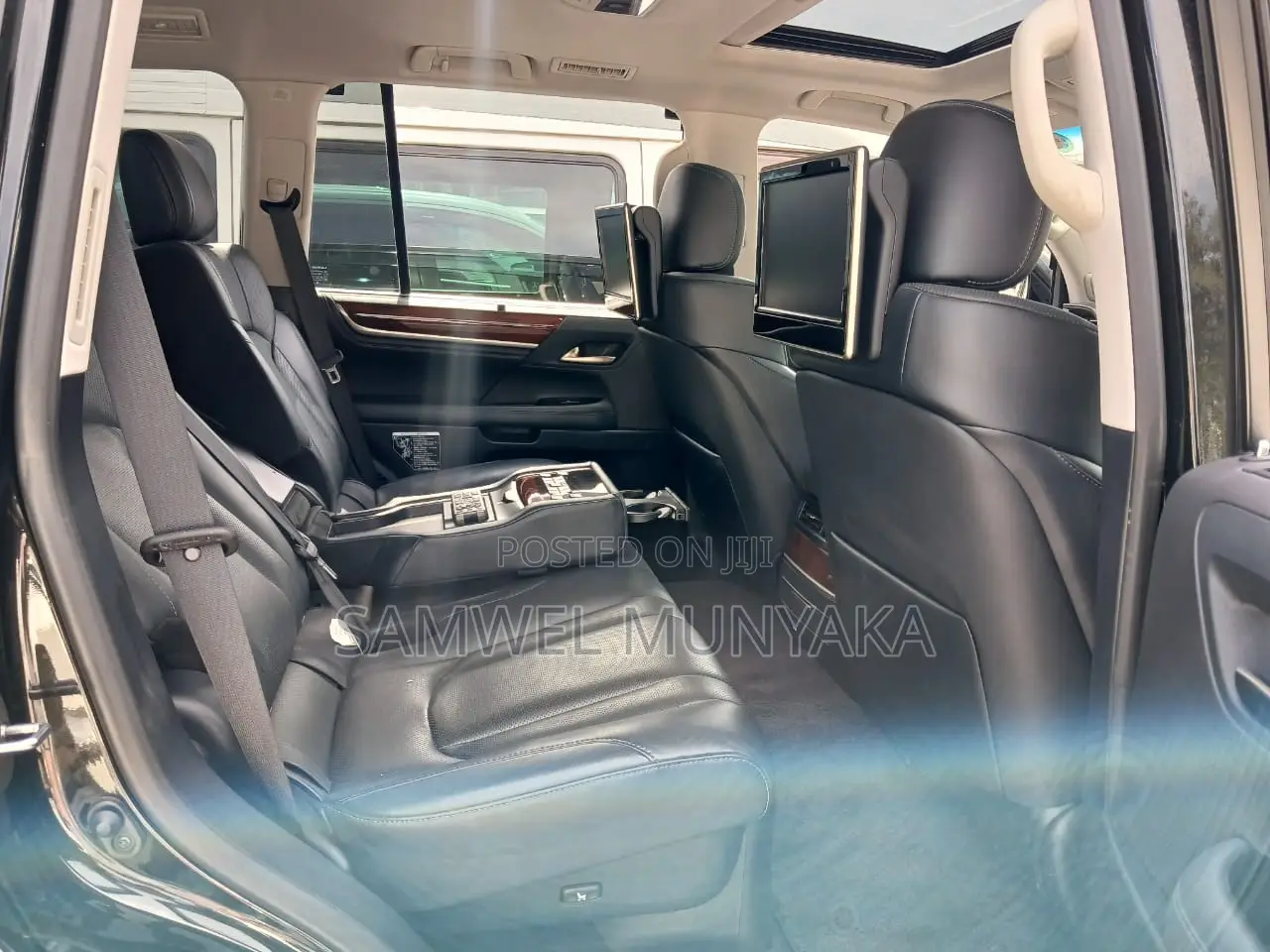 Lexus LX 570 AWD 2017 Black