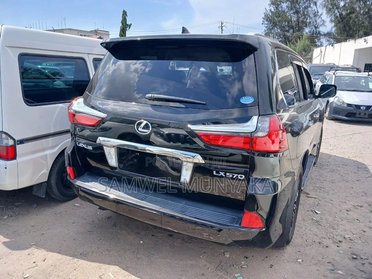 Lexus LX 570 AWD 2017 Black