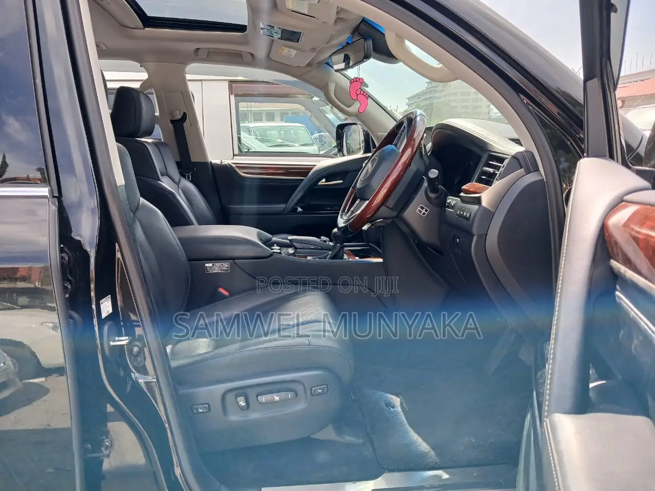 Lexus LX 570 AWD 2017 Black