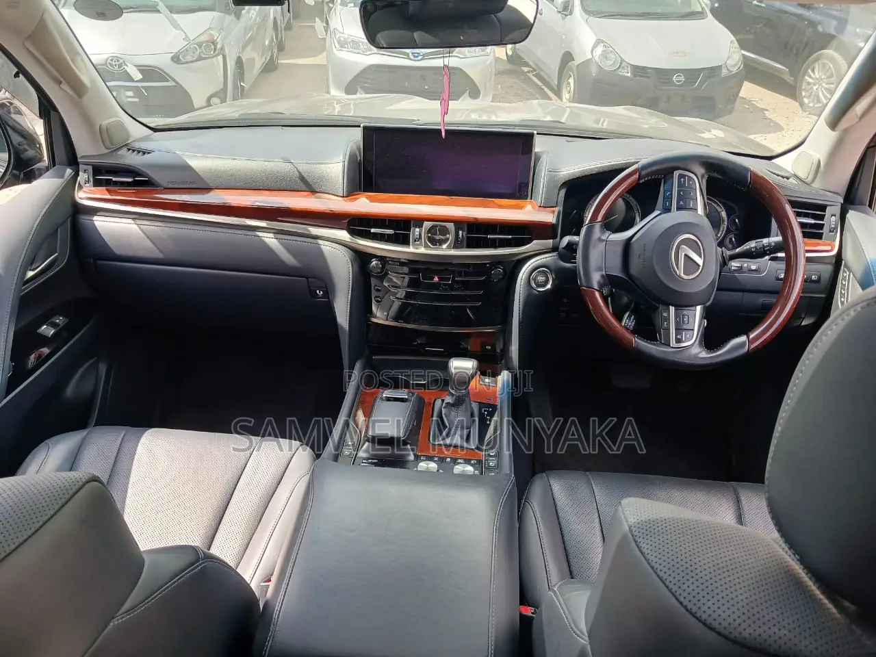 Lexus LX 570 AWD 2017 Black