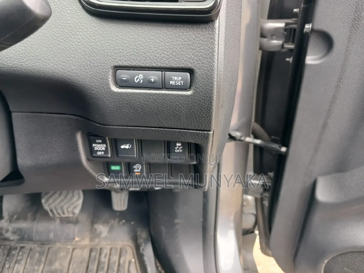 Nissan X-Trail 2.0 Petrol FWD 2016 Gray