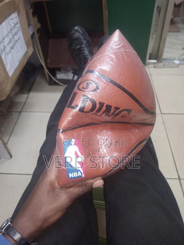 Authentic Spalding Basketball - thumbnail 3