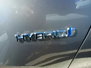 Toyota Vitz 1.5 FWD Hybrid 5dr 2017 Gold
