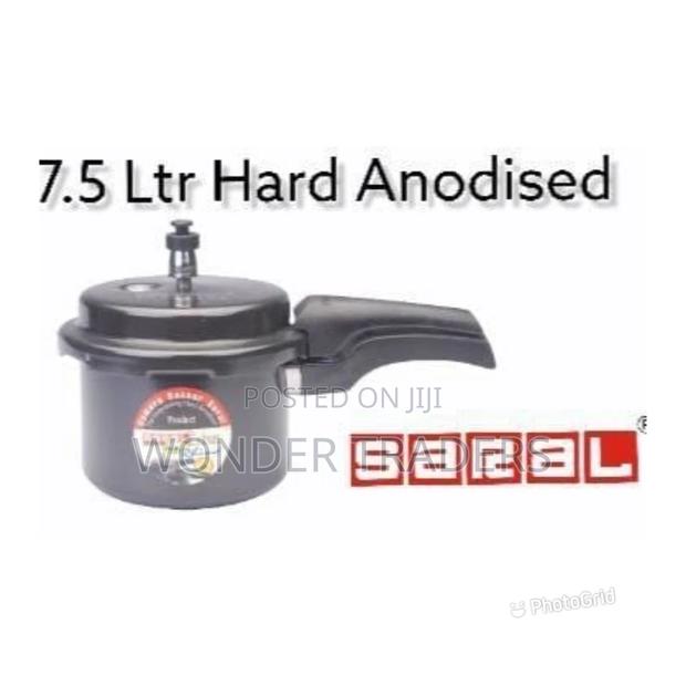 7.5 LTR Hard Anodized Pressure Cookers