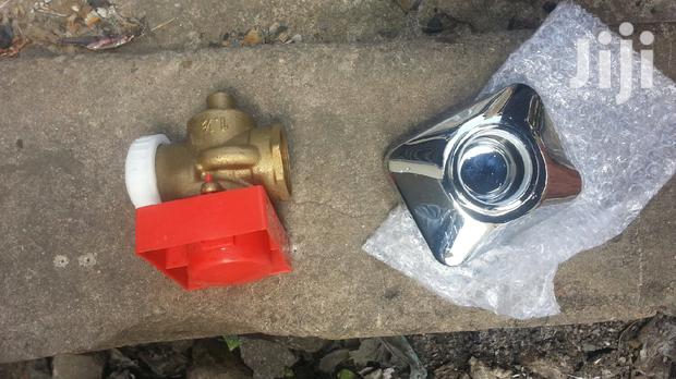 Docol Barton Toiles Valves - main view