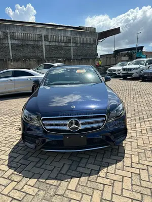 Mercedes-Benz E250 2018 Blue