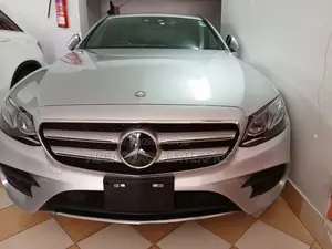 Mercedes-Benz E200 2017 Silver