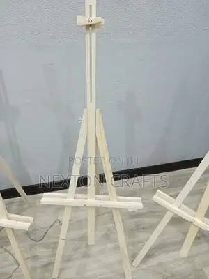 Easel Stands, Picture Stands Available