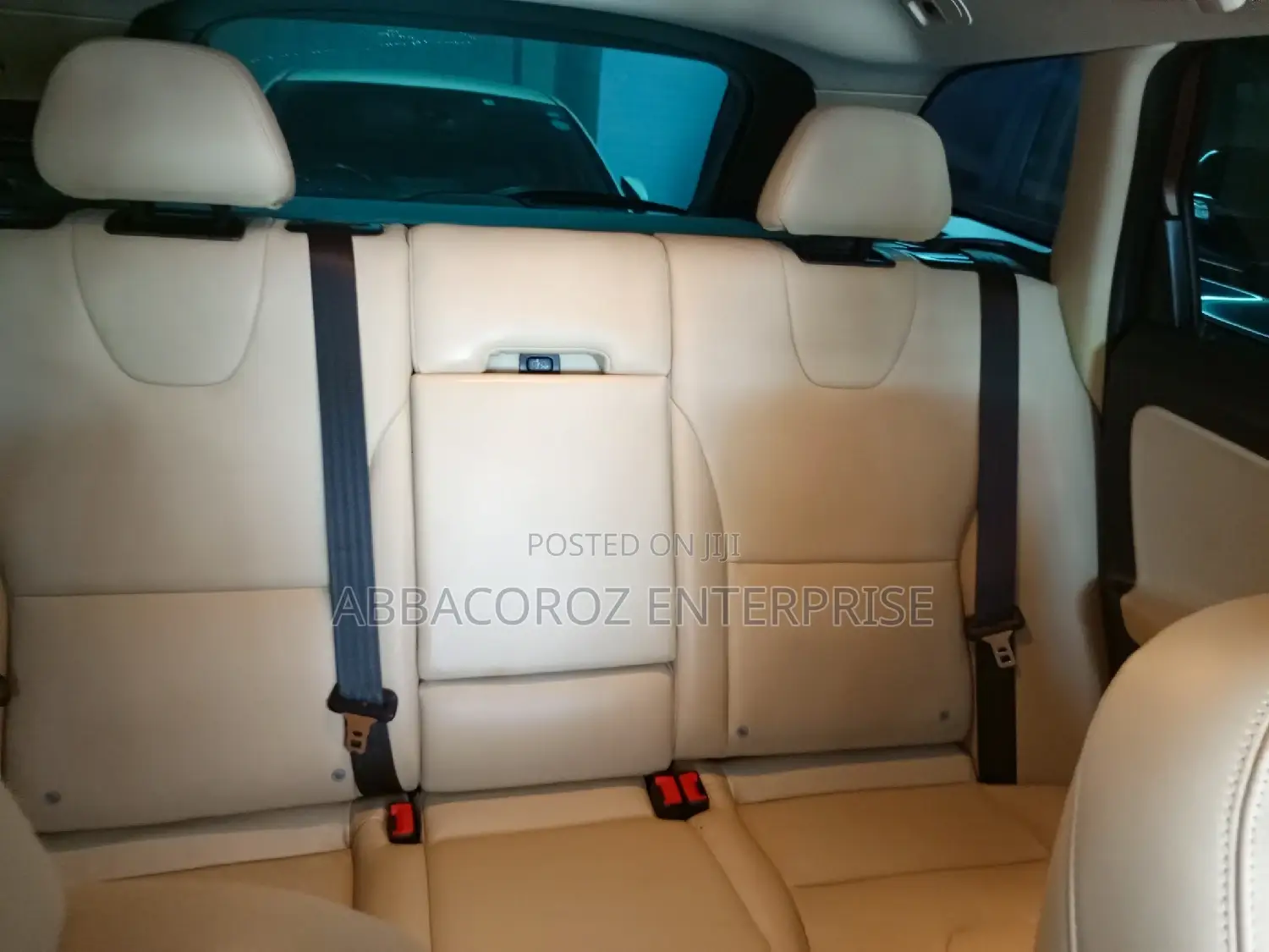 Volvo XC60 T6 R-Design AWD 2017 Gold