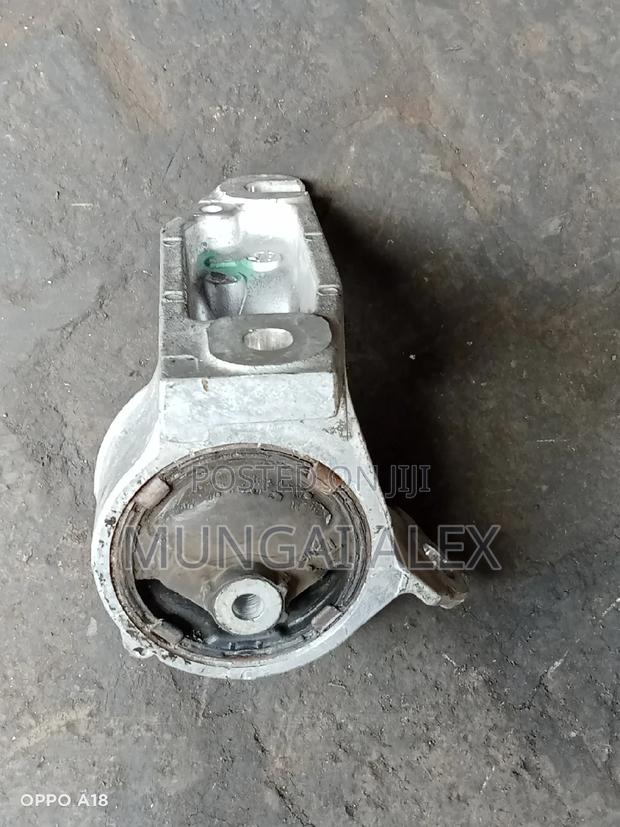 Honda Fit Gearbox Mountain - thumbnail 3