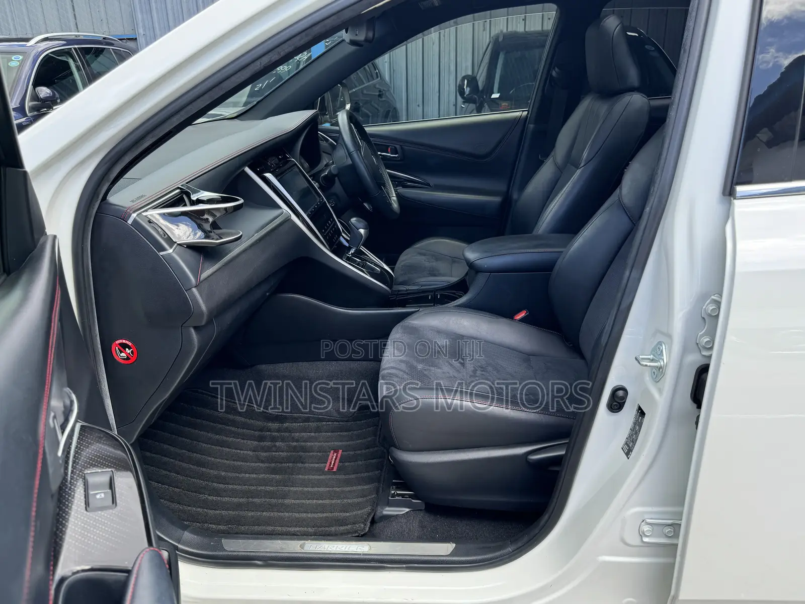 Toyota Harrier 2.0 2017 White