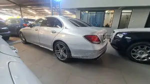 Mercedes-Benz E200 2017 Silver
