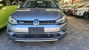 Volkswagen Golf 2017 Silver