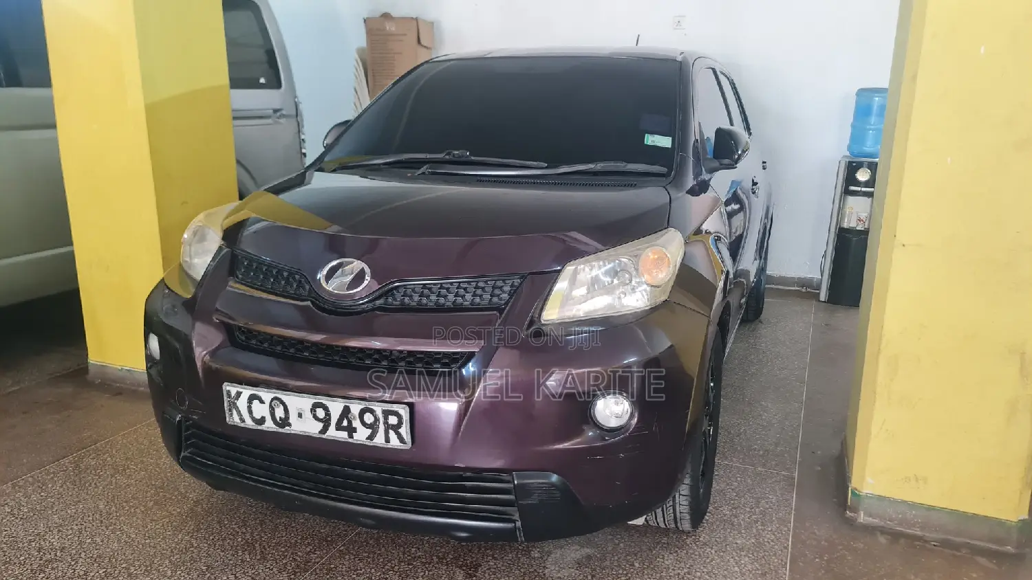 Toyota IST 2011 Purple
