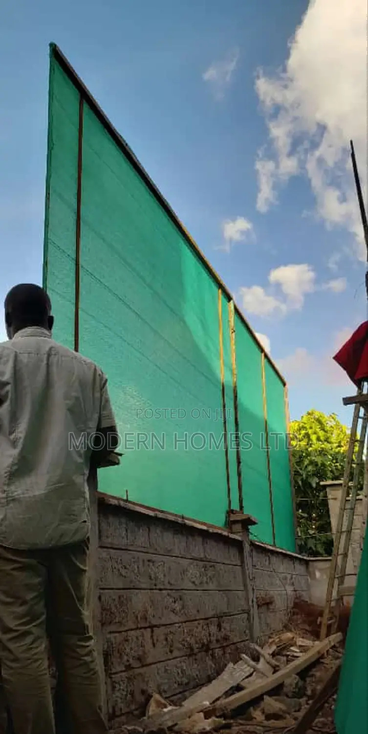Innovative Opaque Wall Privacy Shade Screen