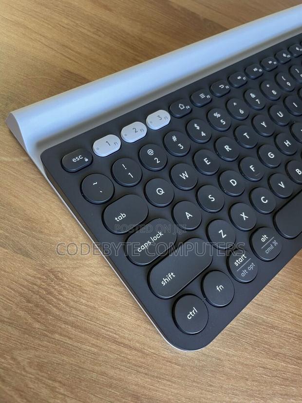 Logitech K780 Multi-device Wireless Keyboard - thumbnail 2