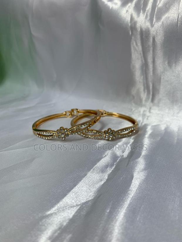 Hoop Earings for Ladies - thumbnail 3