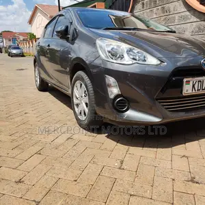 Toyota Aqua 2016 Gray