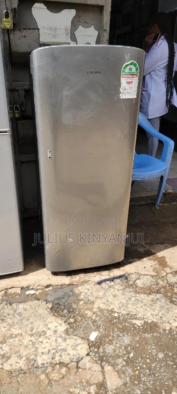 Single Door Fridge - thumbnail 2